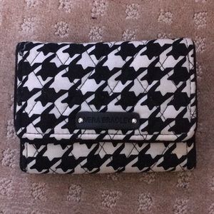Vera Bradley houndstooth wallet
